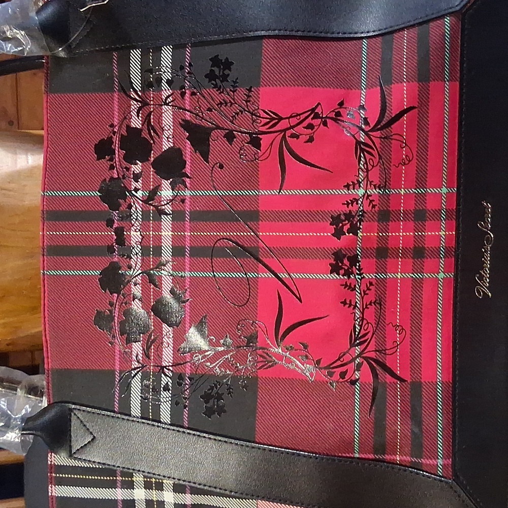 Vistoria Secret Plaid Tote Bag - Red and Black